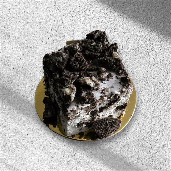 Marshmallow Oreo - Approx 2x2"
