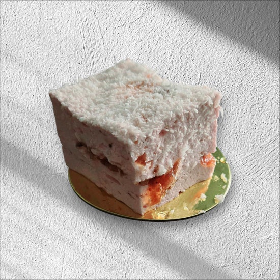 Marshmallow Strawberry Jam - Approx 2x2"
